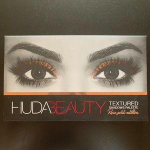Huda Beauty Textured Shadows Palette - Rose Gold